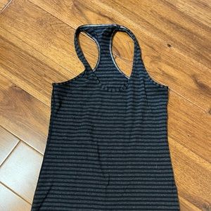 Lululemon workout tank
